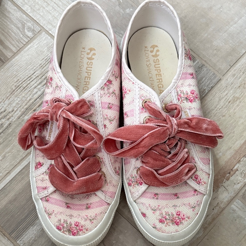 Superga X LoveShackFancy Women's Pink and White Floral Sneakers sz38